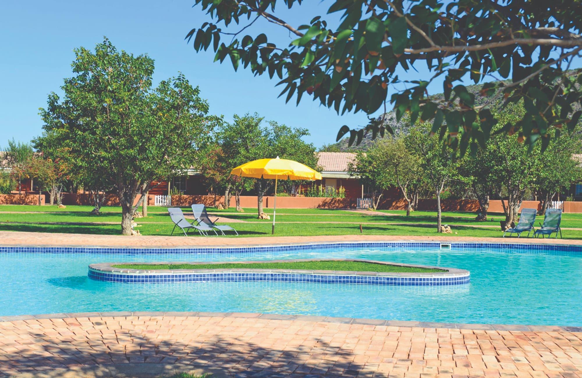 Damara Mopane Lodge thumbnail 2